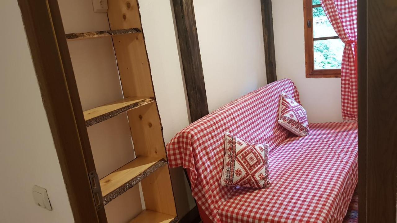 Cabanute Si Camping Dracula Capatineni-Paminteni Buitenkant foto