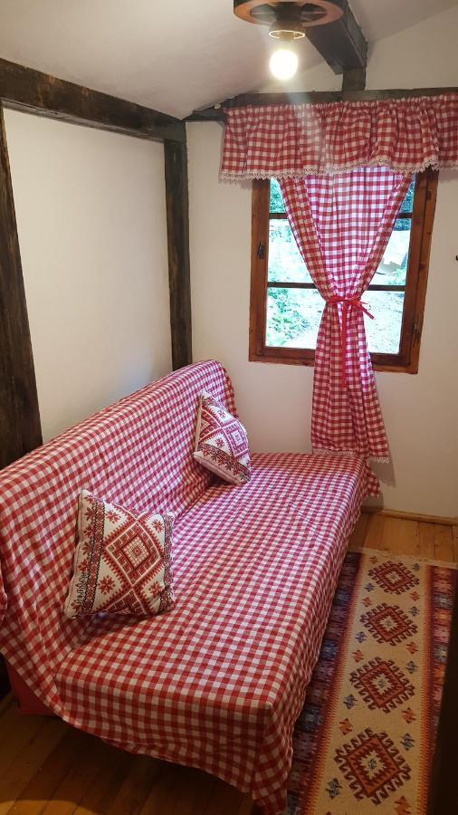Cabanute Si Camping Dracula Capatineni-Paminteni Buitenkant foto